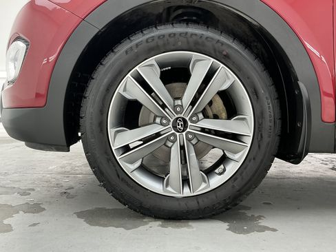 Used 2016 Hyundai Santa Fe Limited w/ Option Group 04 image 17