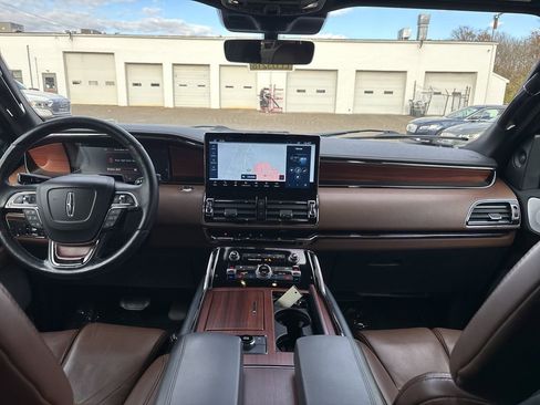 Certified 2022 Lincoln Navigator Reserve image 18