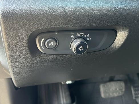 Certified 2023 Chevrolet Traverse LT w/ LT Premium Package image 29