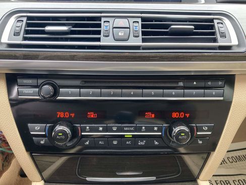 Used 2013 BMW 750Li image 27