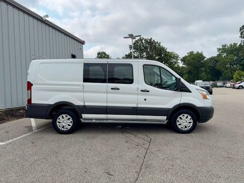 Used 2018 Ford Transit 250 130 Low Roof w/ Exterior Upgrade Package RWD image 7