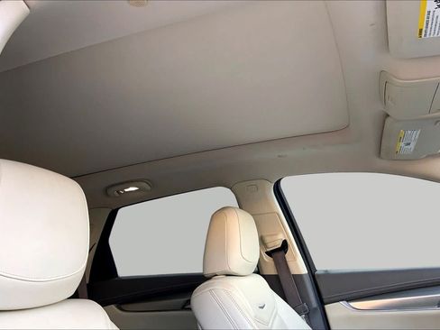 Used 2019 Cadillac XT5 Premium Luxury FWD image 14