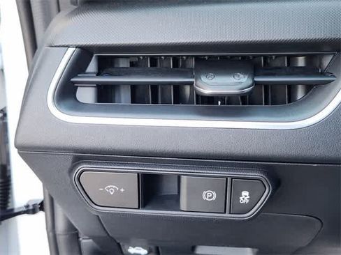 Used 2025 Kia K4 LX image 16