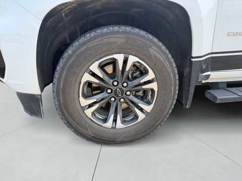 Used 2021 Chevrolet Colorado Z71 AWD/4WD image 14