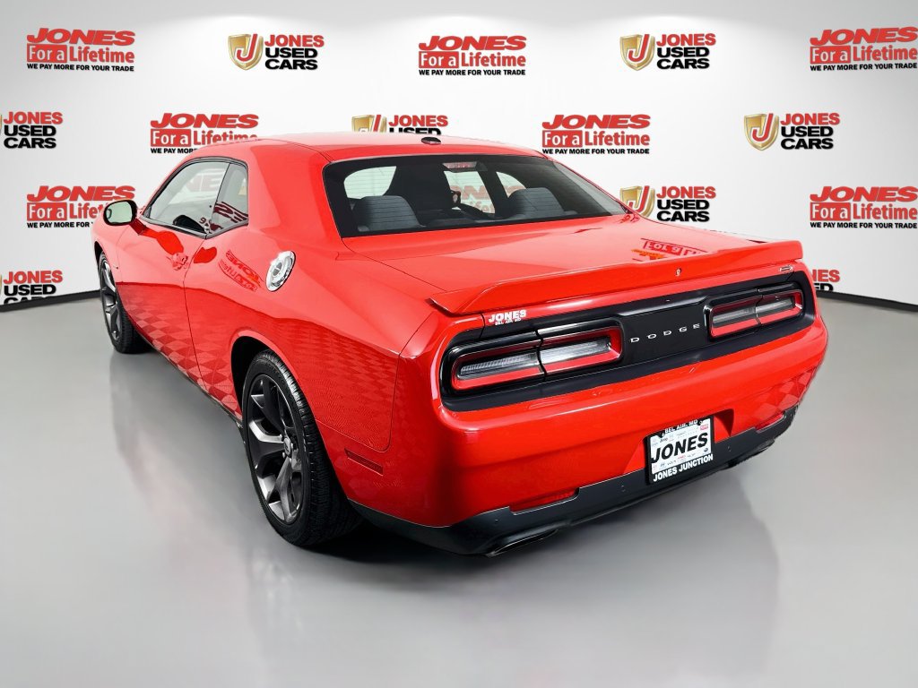 Used 2019 Dodge Challenger R/T RWD image 2