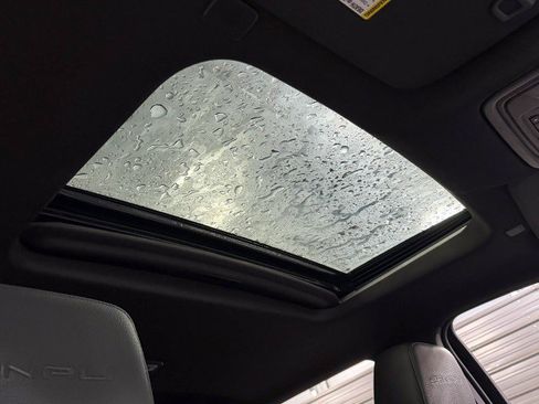 Used 2023 GMC Sierra 2500 Denali w/ Denali Ultimate Package image 19