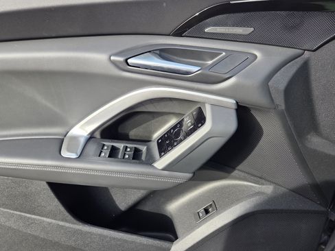 Used 2025 Audi Q5 Premium Plus w/ Premium Plus image 9