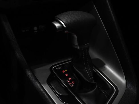 Used 2018 Kia Niro LX FWD image 28