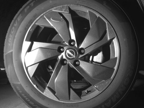 Used 2025 Nissan Rogue SV FWD image 13
