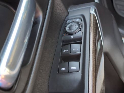 Used 2021 Chevrolet Silverado 1500 LT Trail Boss w/ Bed Protection Package AWD/4WD image 18