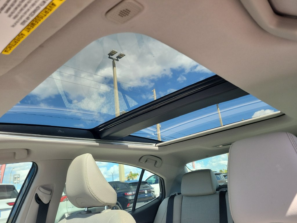 Used 2025 Toyota Camry XLE FWD image 27
