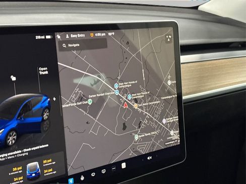 Used 2022 Tesla Model Y Long Range AWD/4WD image 26