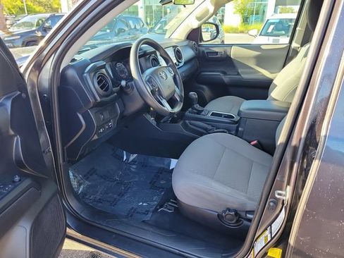Used 2020 Toyota Tacoma SR AWD/4WD image 14