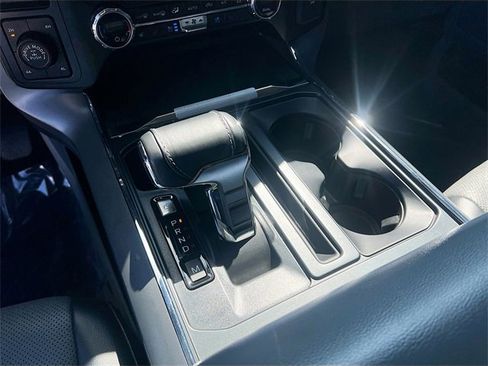 Used 2021 Ford F150 Lariat w/ Equipment Group 502A High image 24