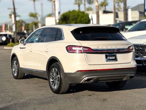 Used 2022 Lincoln Nautilus Reserve image 6