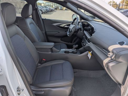 New 2026 Buick Envista Preferred w/ Advanced Safety Package FWD image 25