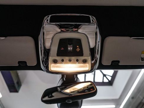 Used 2011 Rolls-Royce Ghost image 23