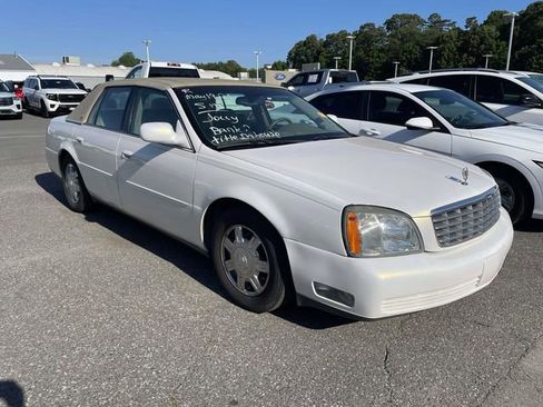 Used 2005 Cadillac De Ville FWD image 1