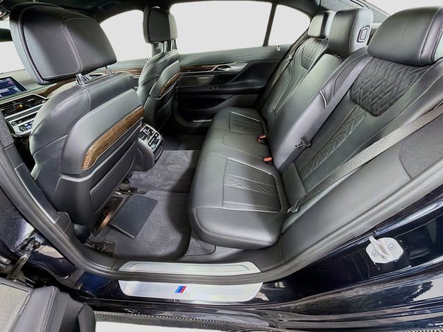 Used 2022 BMW 750Li xDrive AWD/4WD image 26