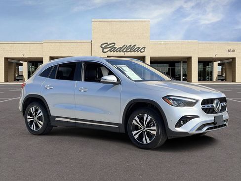 Used 2025 Mercedes-Benz GLA 250 4MATIC image 3