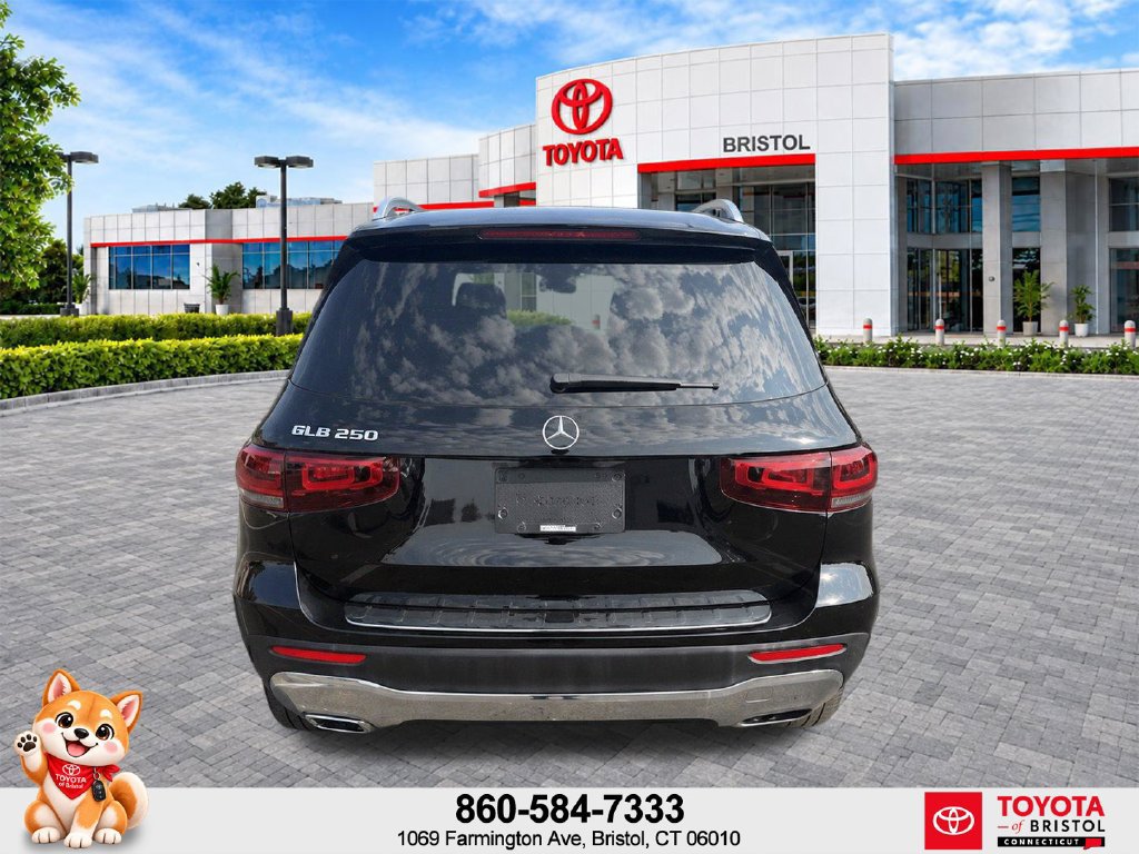 Used 2022 Mercedes-Benz GLB 250 image 6