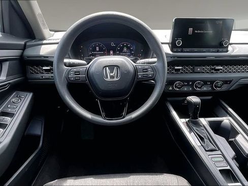 Used 2023 Honda Accord EX image 8