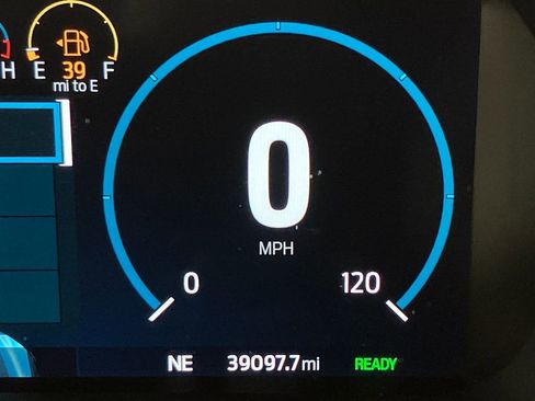 Certified 2021 Ford F150 Lariat w/ Equipment Group 502A High image 22