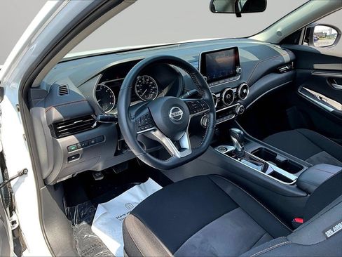 Used 2023 Nissan Sentra SR w/ Trunk Package FWD image 17