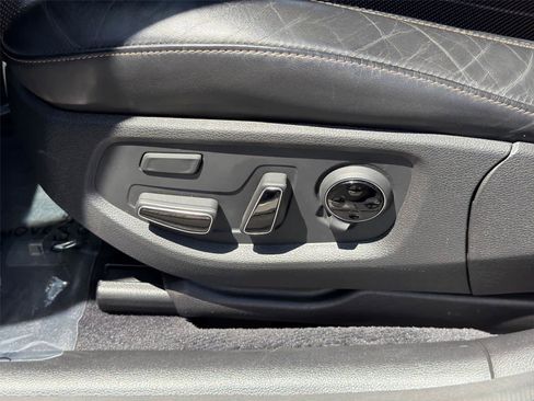 Used 2018 Genesis G80 3.3T Sport RWD image 24
