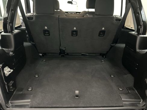 Used 2022 Jeep Wrangler Unlimited Sport image 10