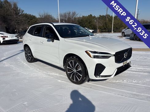 Certified 2023 Volvo XC60 B6 Ultimate w/ Protection Package Premier image 3