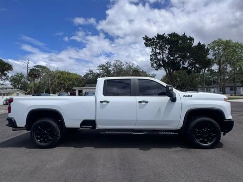 Used 2025 Chevrolet Silverado 2500 Custom w/ Custom Value Package AWD/4WD image 4