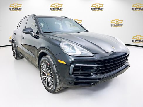 Used 2023 Porsche Cayenne Platinum Edition AWD/4WD image 1