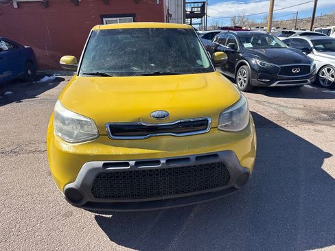 Used 2014 Kia Soul + FWD image 2