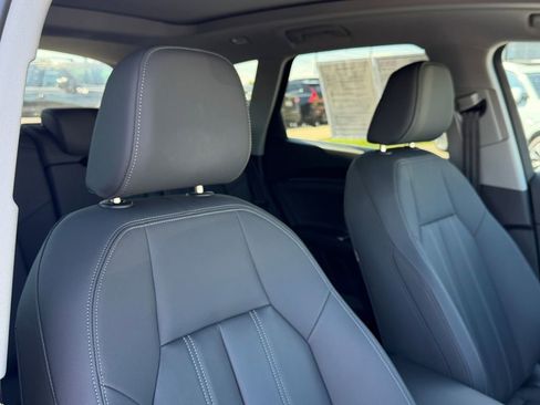 Certified 2025 Audi Q5 Premium w/ Premium Plus AWD/4WD image 14