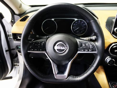 Used 2025 Nissan Sentra SV w/ SV Premium Package image 39