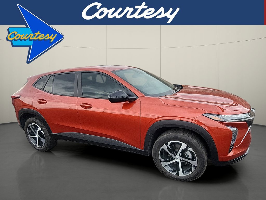 Used 2024 Chevrolet Trax RS w/ Sunroof Package FWD image 1