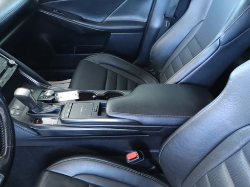 Used 2022 Lexus IS 350 F Sport image 17