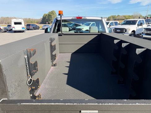 Used 2017 Ford F250 XL w/ Power Equipment Group image 18