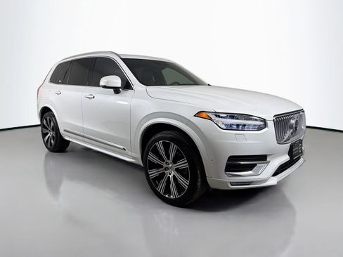 Certified 2022 Volvo XC90 T6 Inscription w/ Lounge Package AWD/4WD image 3