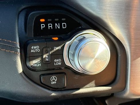 Used 2022 RAM 1500 Limited w/ Body Color Bumper Group image 32