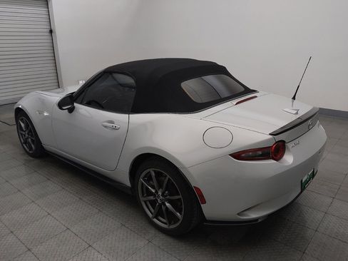 Used 2019 MAZDA MX-5 Miata Grand Touring w/ Appearance Package RWD image 5