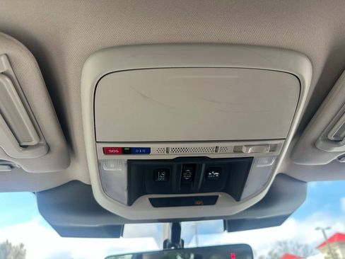 Used 2023 Subaru Forester Sport image 31