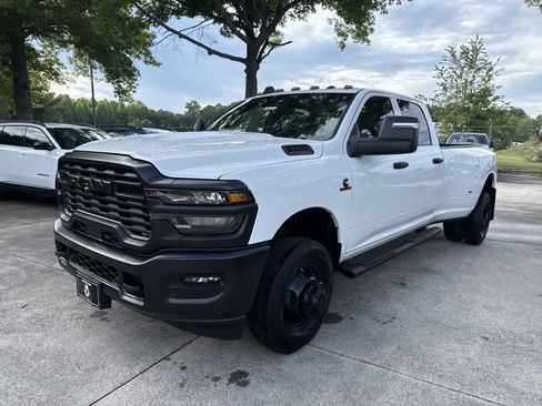 New 2026 RAM 3500 Tradesman AWD/4WD image 3