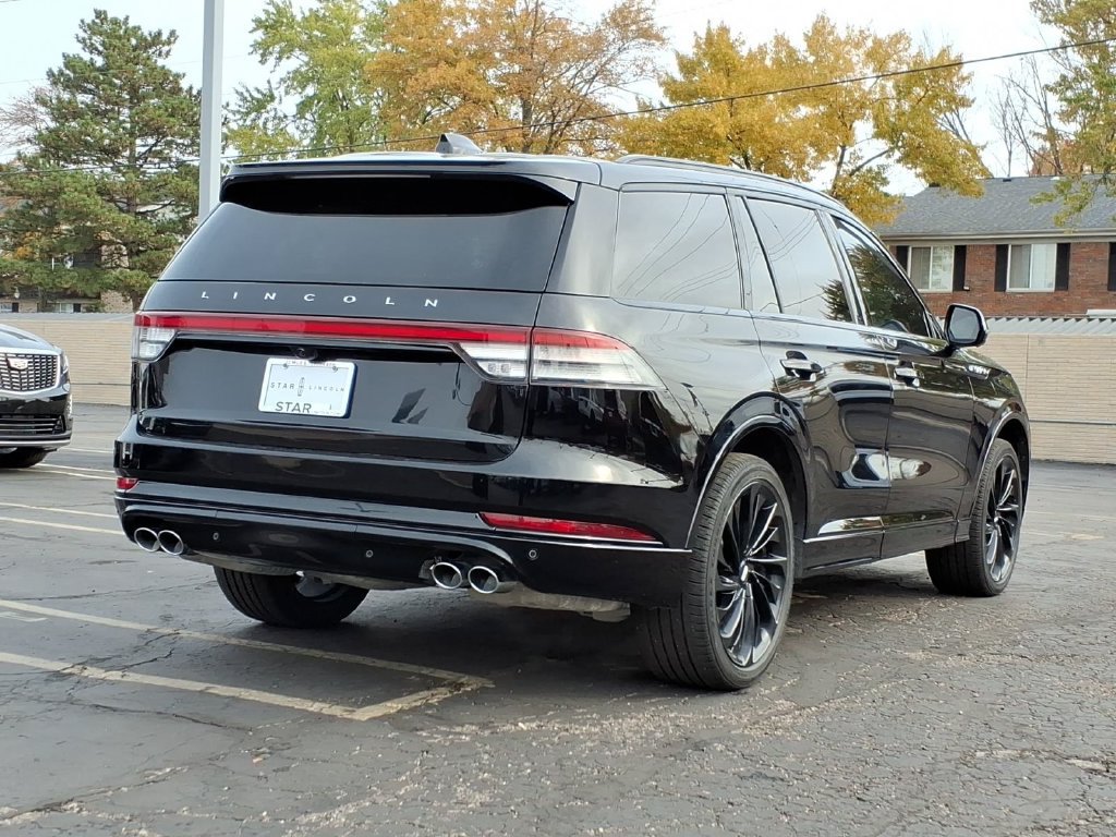 Used 2025 Lincoln Aviator Reserve w/ Jet Appearance Package AWD/4WD image 7
