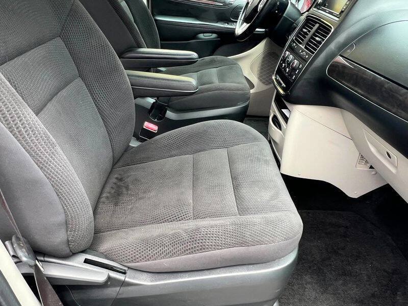 Used 2017 Dodge Grand Caravan SE w/ Power Window Group FWD image 30
