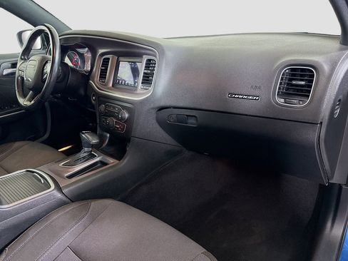 Used 2022 Dodge Charger SXT RWD image 30