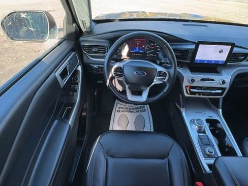 Certified 2022 Ford Explorer XLT w/ Equipment Group 202A image 13