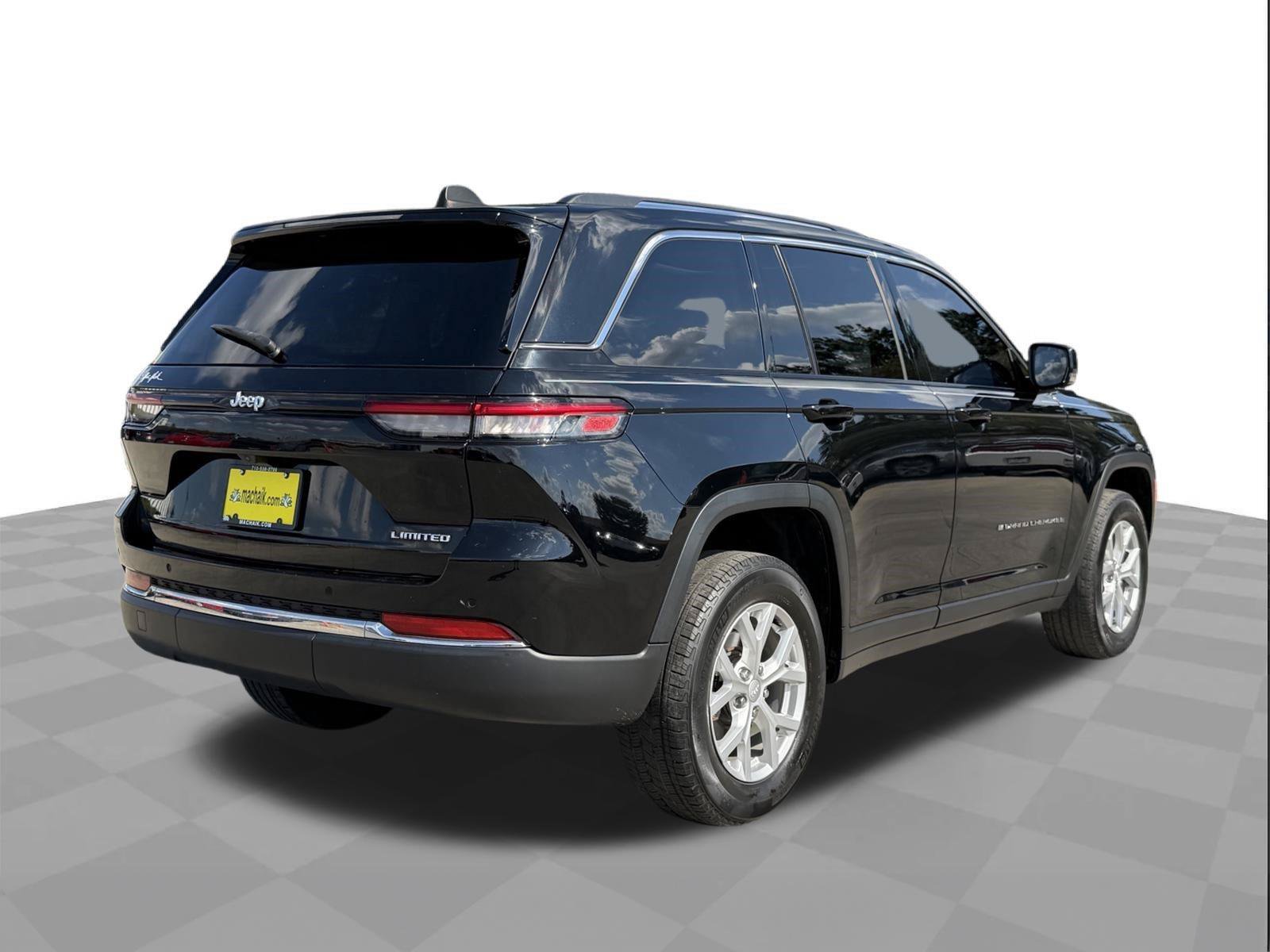 Used 2023 Jeep Grand Cherokee Limited RWD image 5
