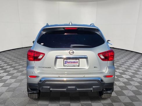 Used 2019 Nissan Pathfinder SL FWD image 7